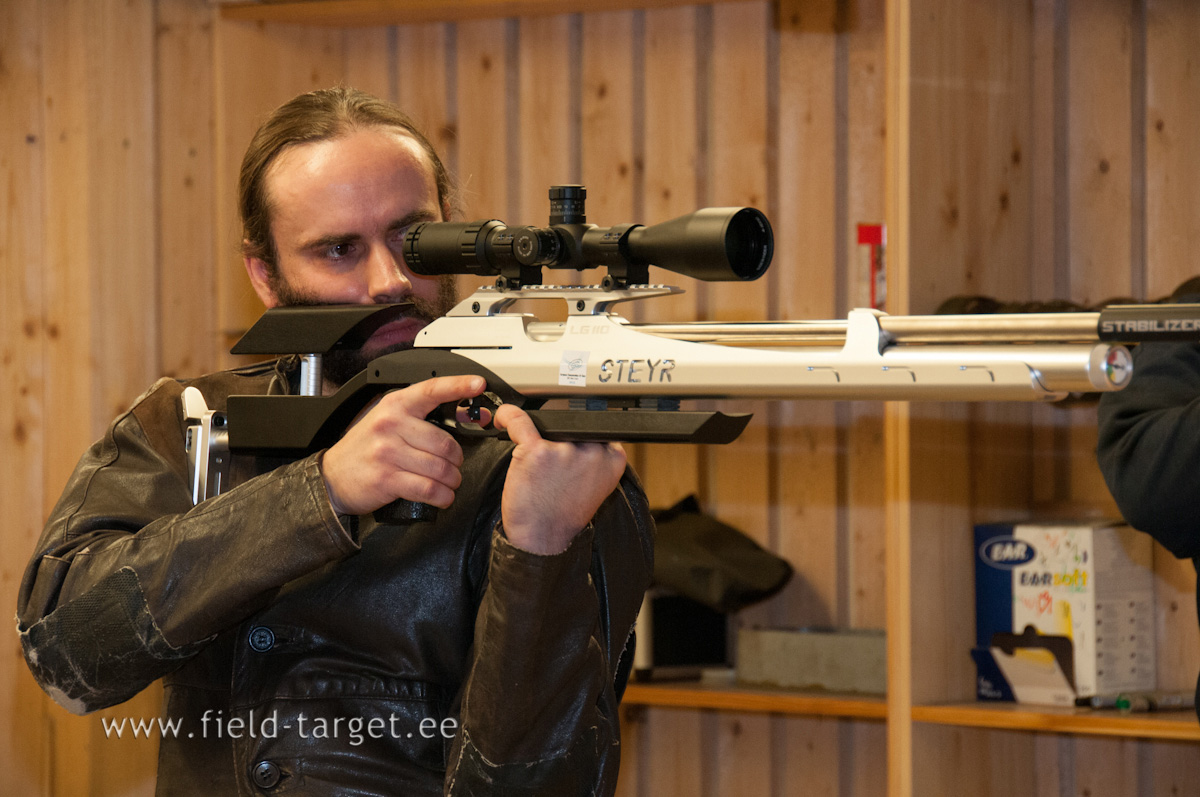 Elmet Orasson, Steyr LG 110 Running Target, Hawke SideWinder 4-16x56, JSB Exact Express 4.52